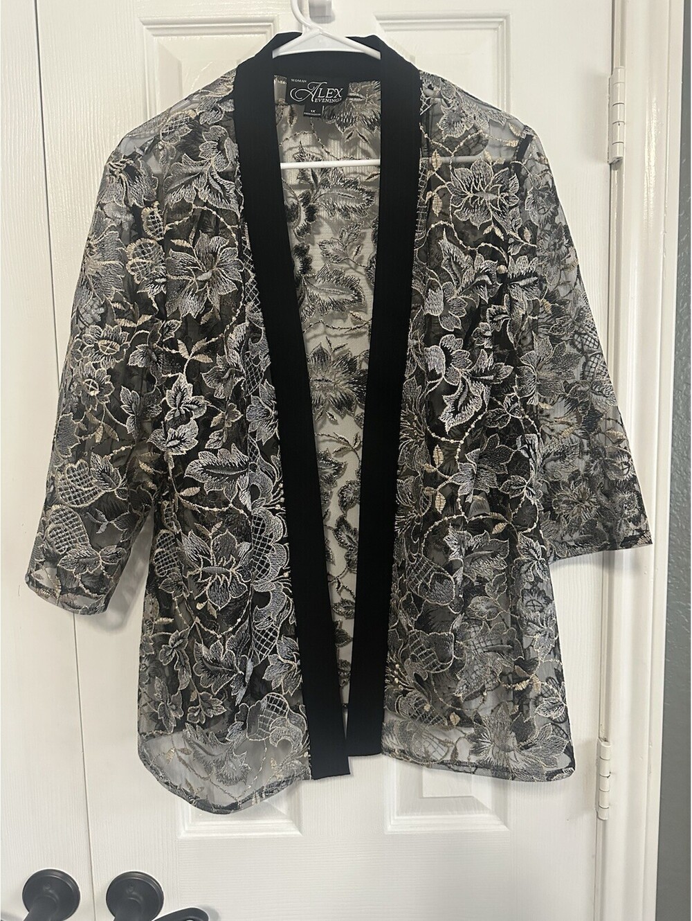 Alex Evenings Black Floral Embroidered Cropped Evening Jacket Only -1X Pristine